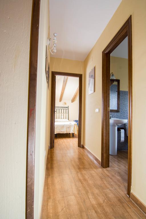 El Lenador II Guest House Hoyos del Espino Ngoại thất bức ảnh